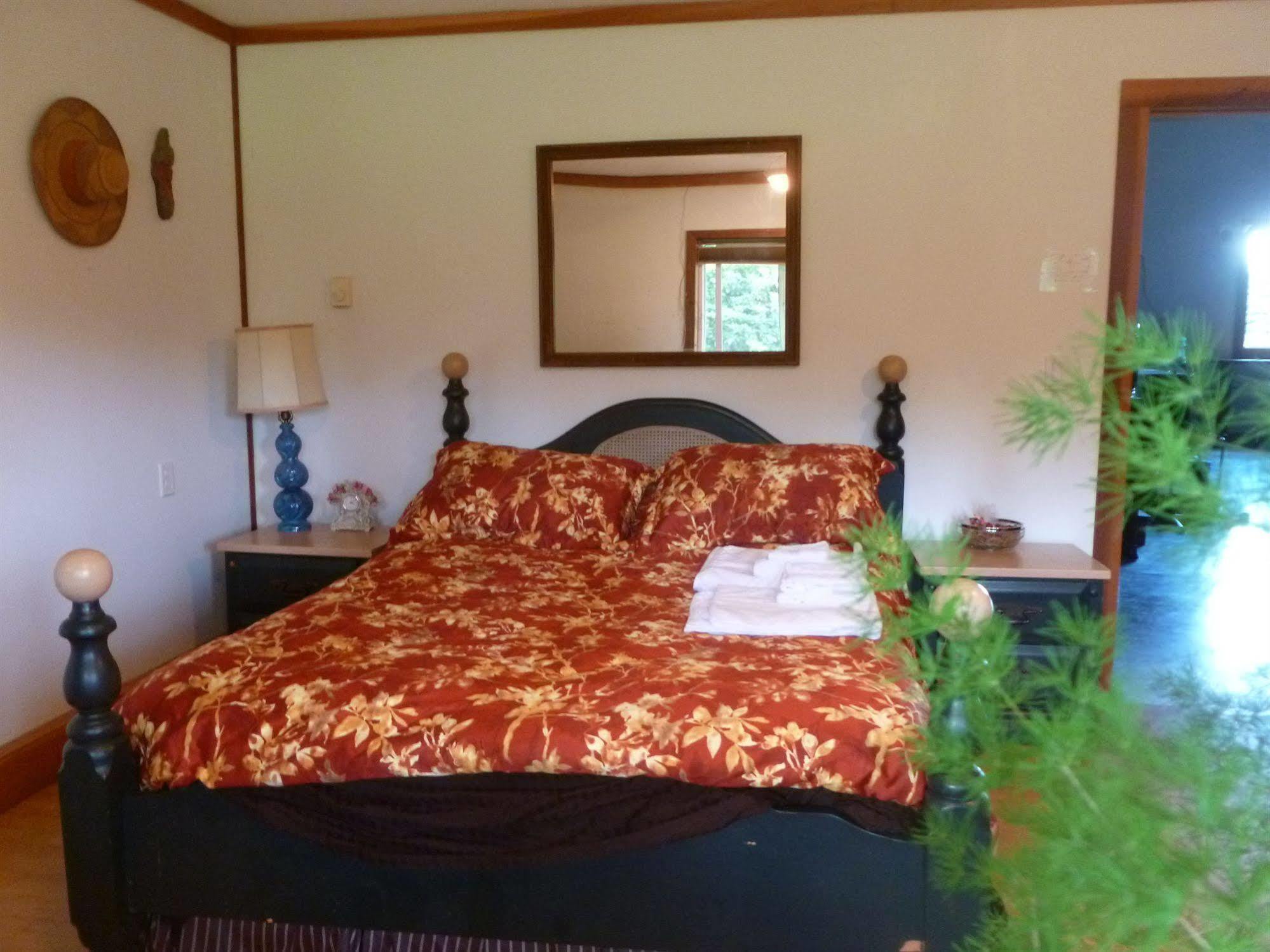 Harrison Hammond House Farmstay Harrison Mills ภายนอก รูปภาพ