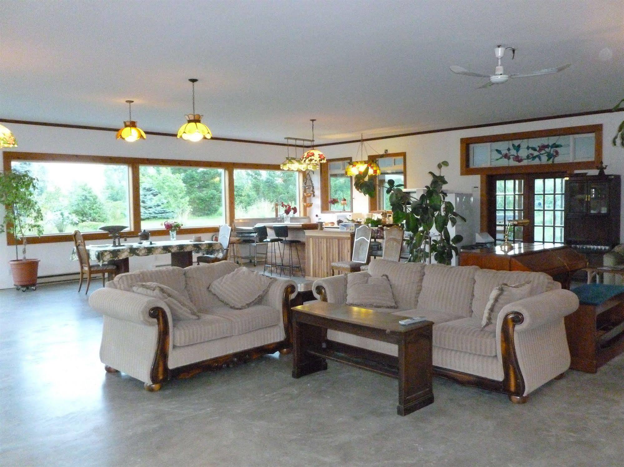 Harrison Hammond House Farmstay Harrison Mills ภายนอก รูปภาพ
