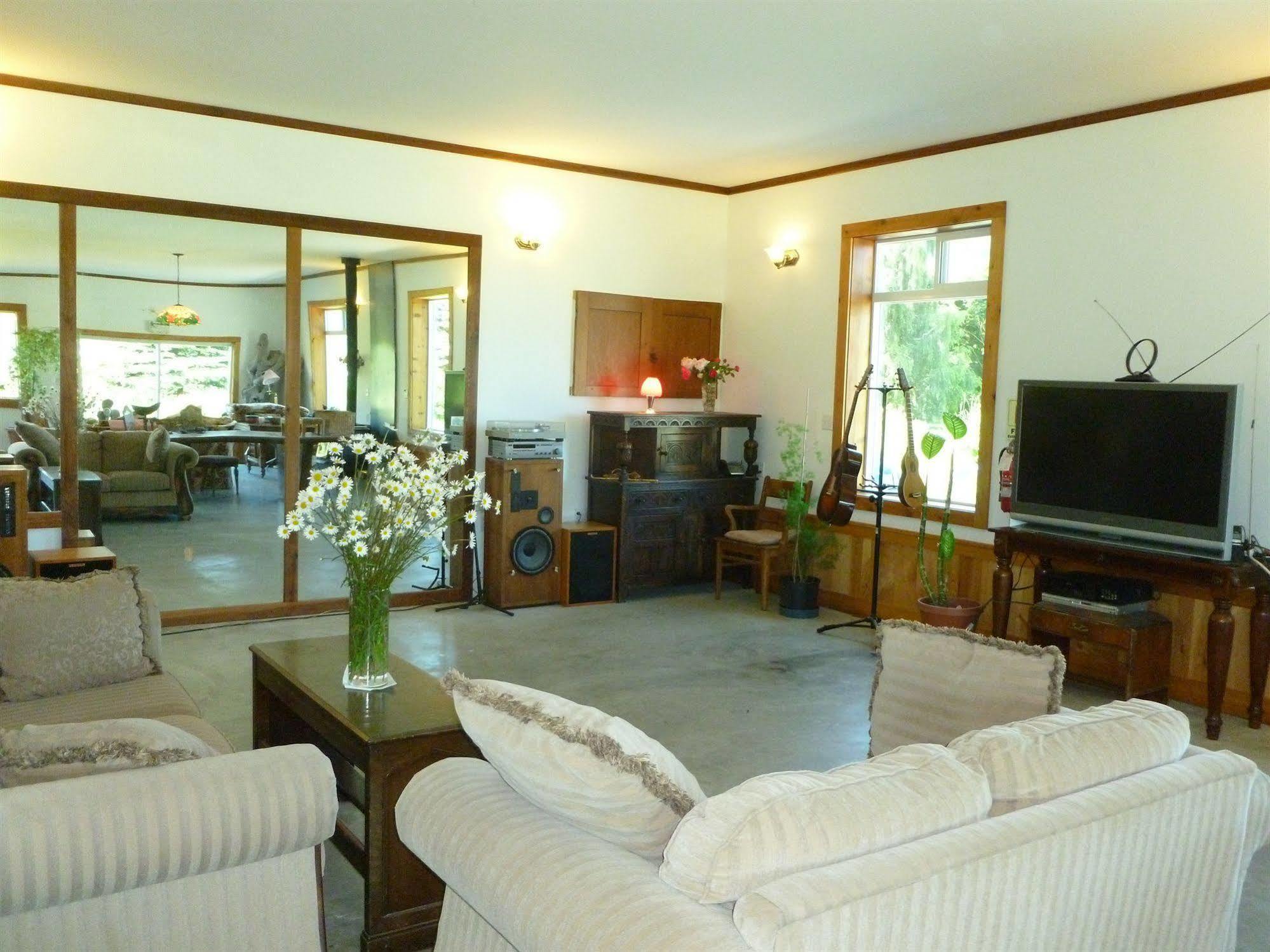 Harrison Hammond House Farmstay Harrison Mills ภายนอก รูปภาพ